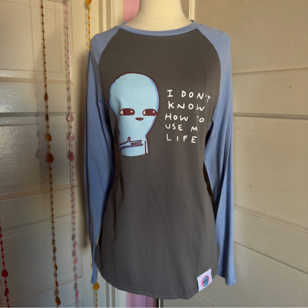Strange Planet Nathan W Pyle Alien Raglan Shirt M CultureFly Graphic